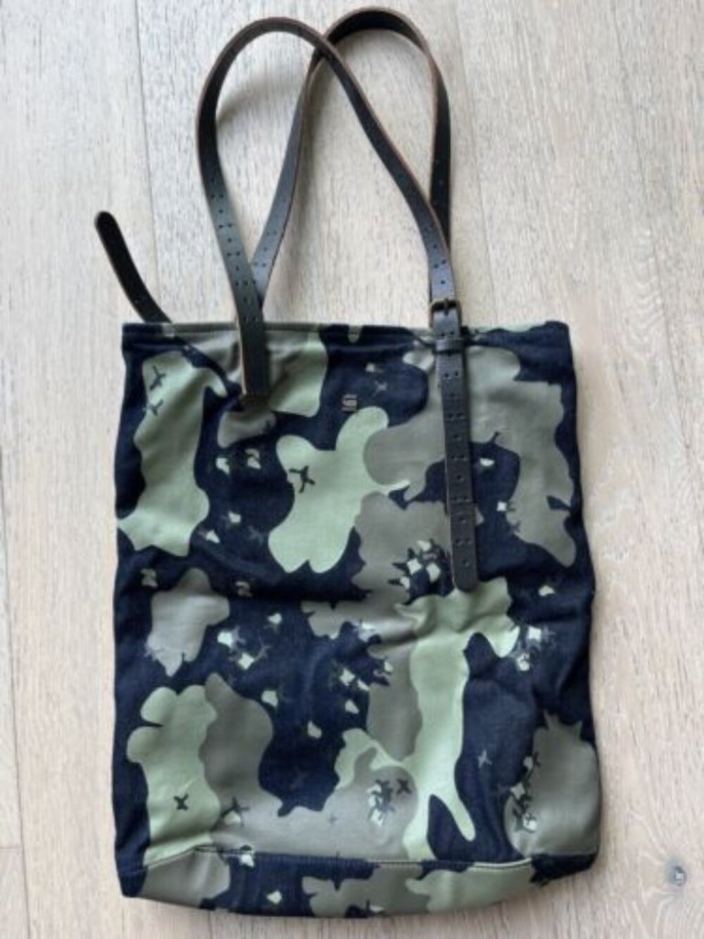 G-Star Raw Camo Tote Bag – Urban Style, Distressed Finish, EUC